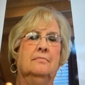 Meet your Posher, Lois